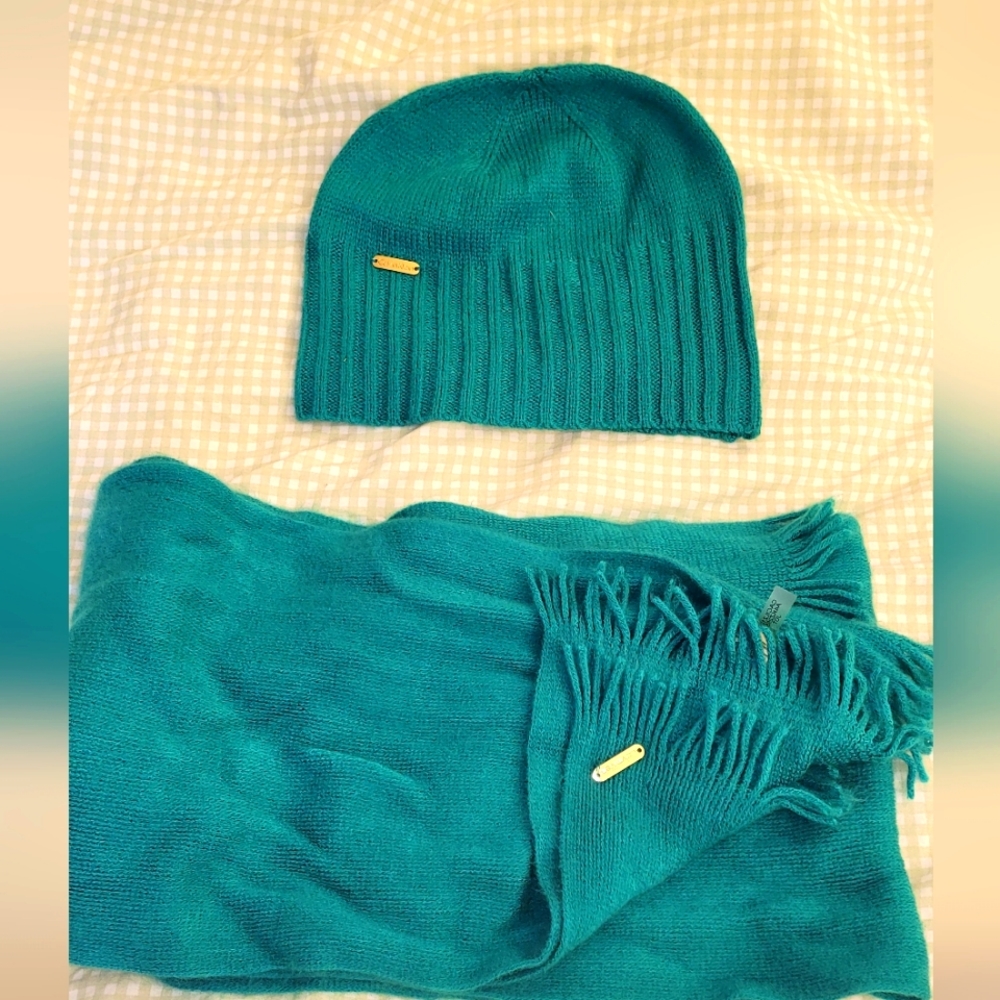 Calvin Klein Emerald Green hat and scarf